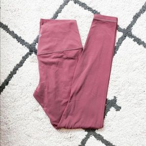 Cropped Lululemon Aligns Size 6 | 23”